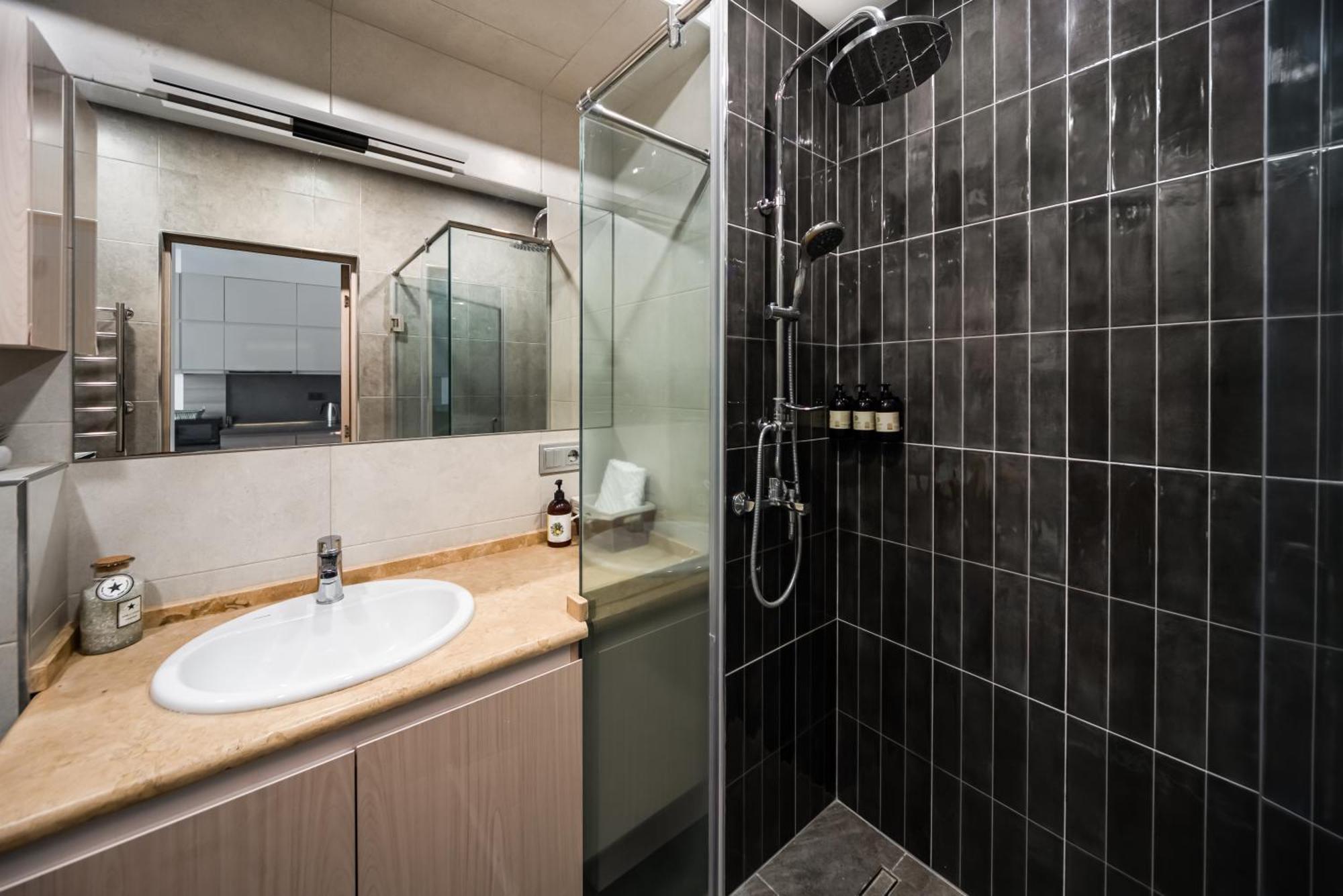 Thames Apartment By Downtown Inn, City Center Yerevan Exterior photo